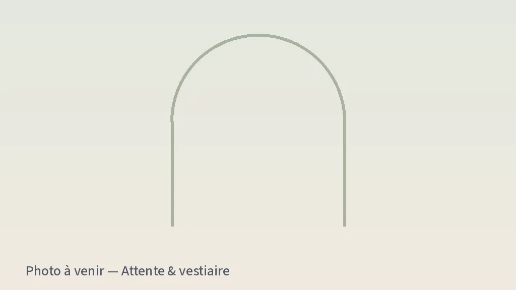 Espace d'attente et vestiaire du cabinet
